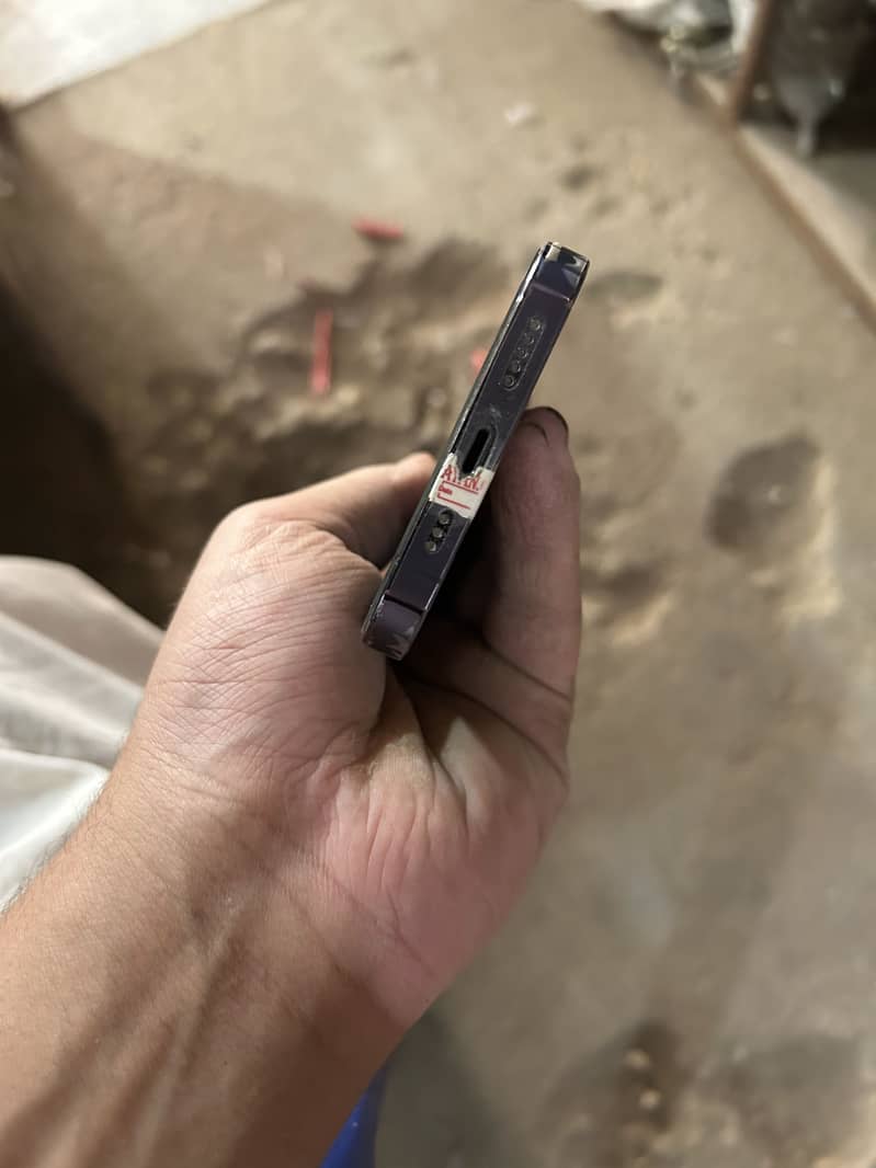 Apple iPhone 14 Pro 2