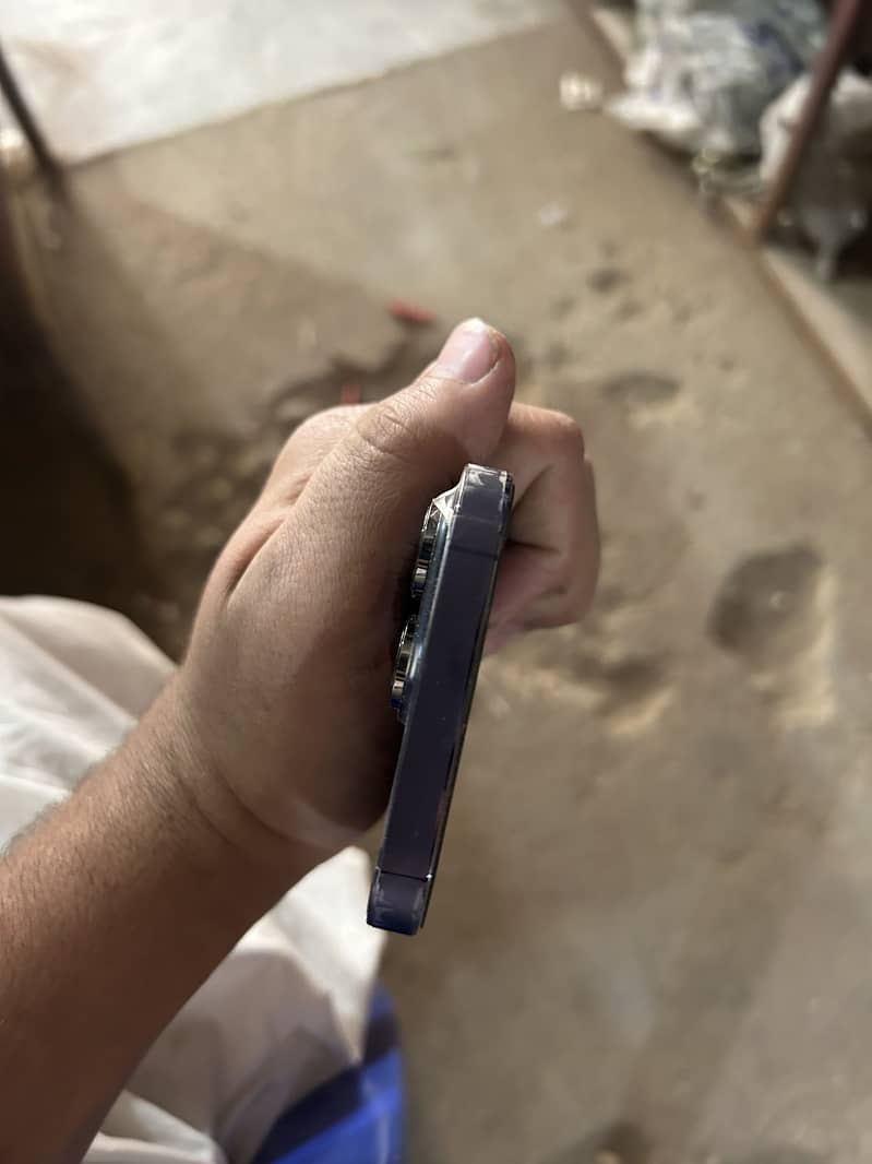Apple iPhone 14 Pro 3