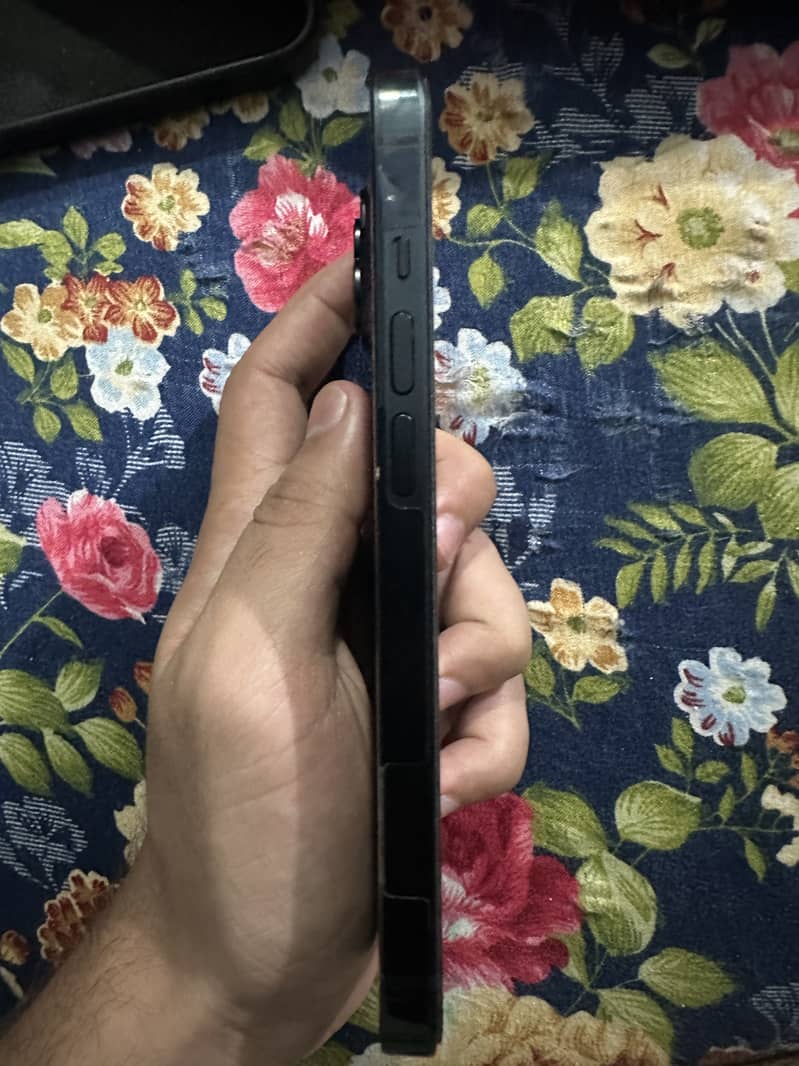 Apple iPhone 14 1