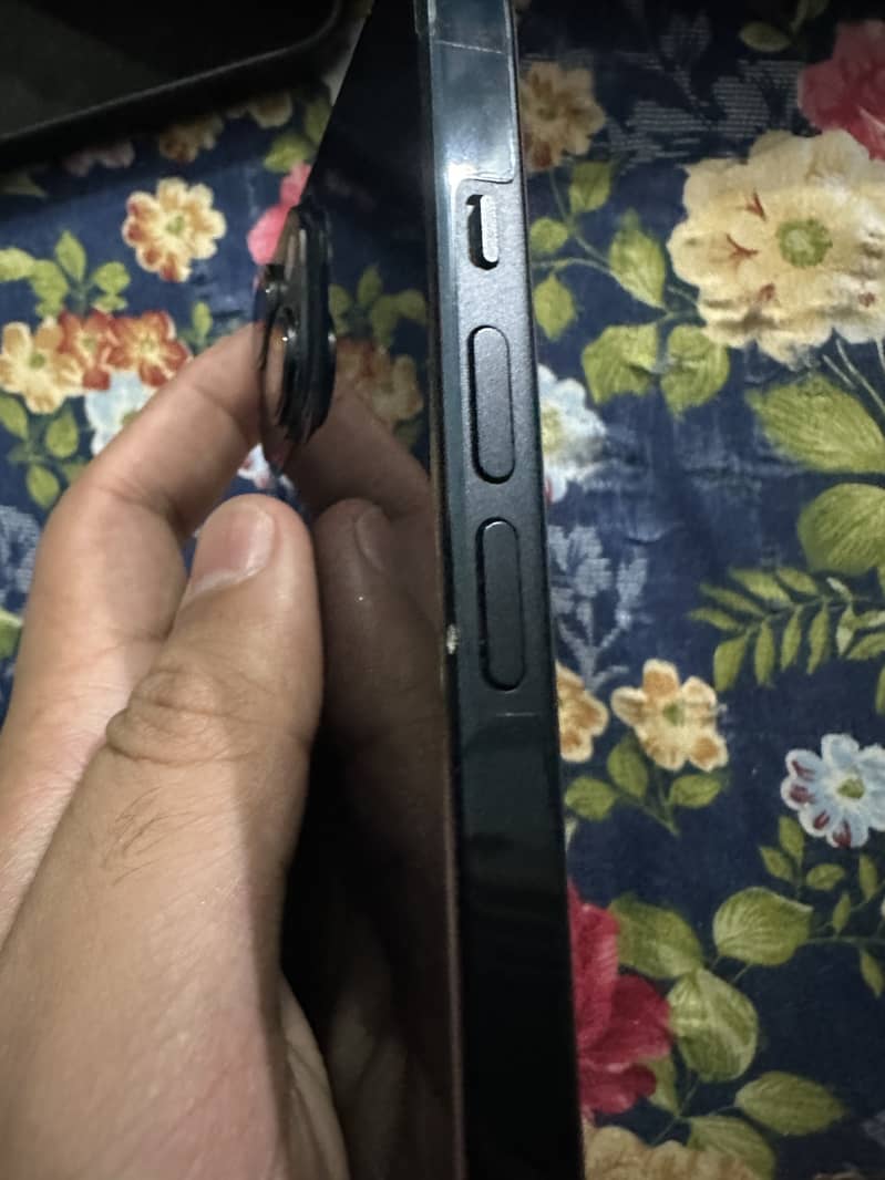 Apple iPhone 14 2