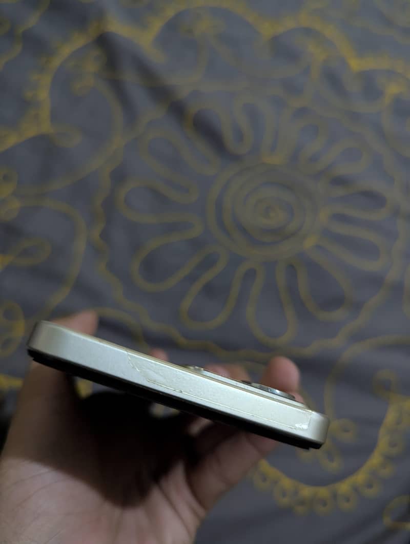 Realme C75 1