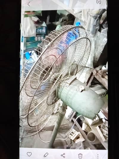 pedestal fan