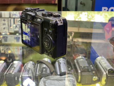 Canon digital camera G9 full 10/10 condition one year warranty 38000/=