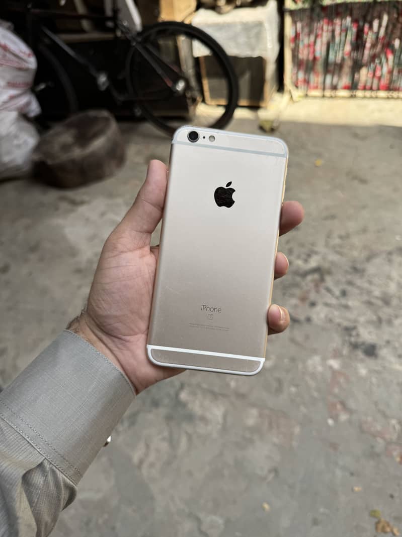 iPhone 6S Plus 1