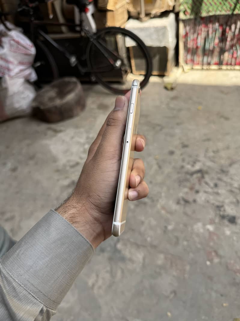 iPhone 6S Plus 2