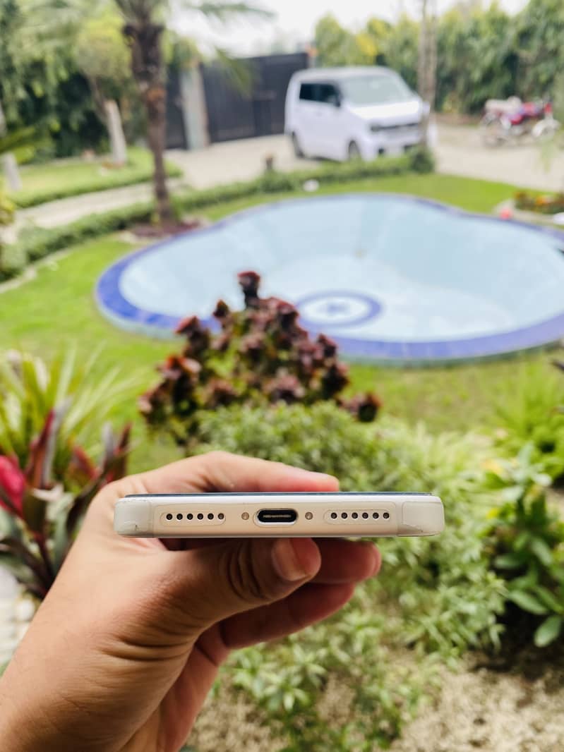 Apple iPhone 17 Pro Max 3