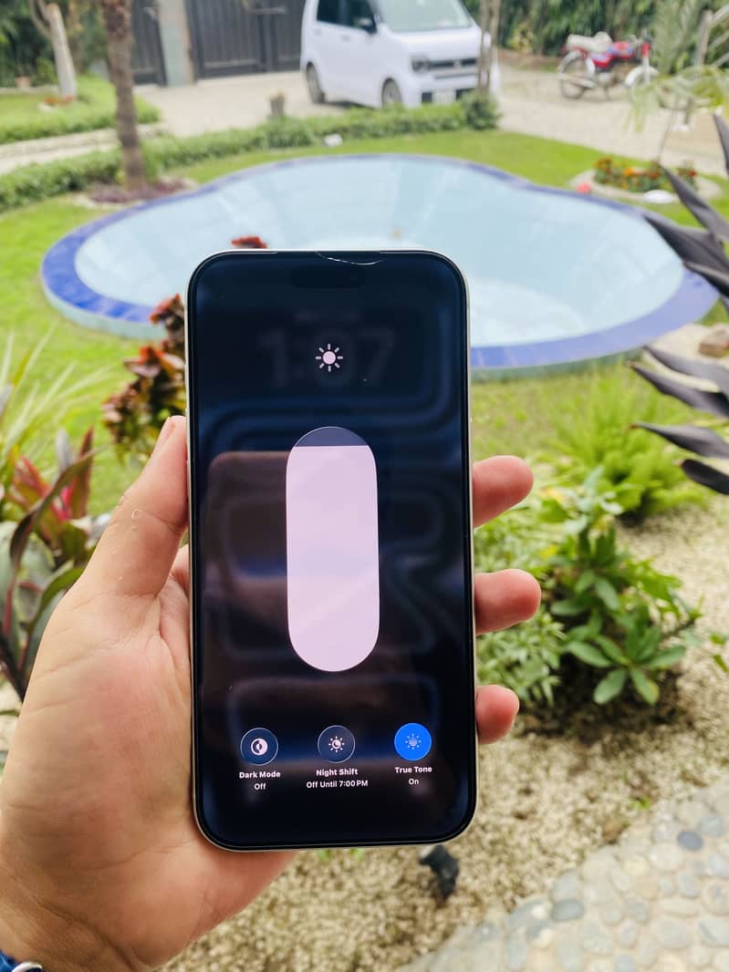 Apple iPhone 17 Pro Max 6