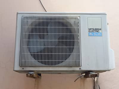 mitsubishi 1 ton Ac in working condition