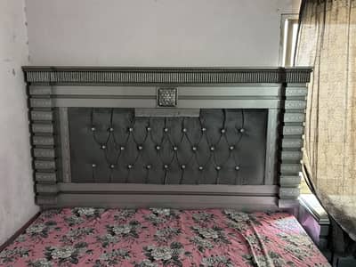 Doco paint king Size Bed set