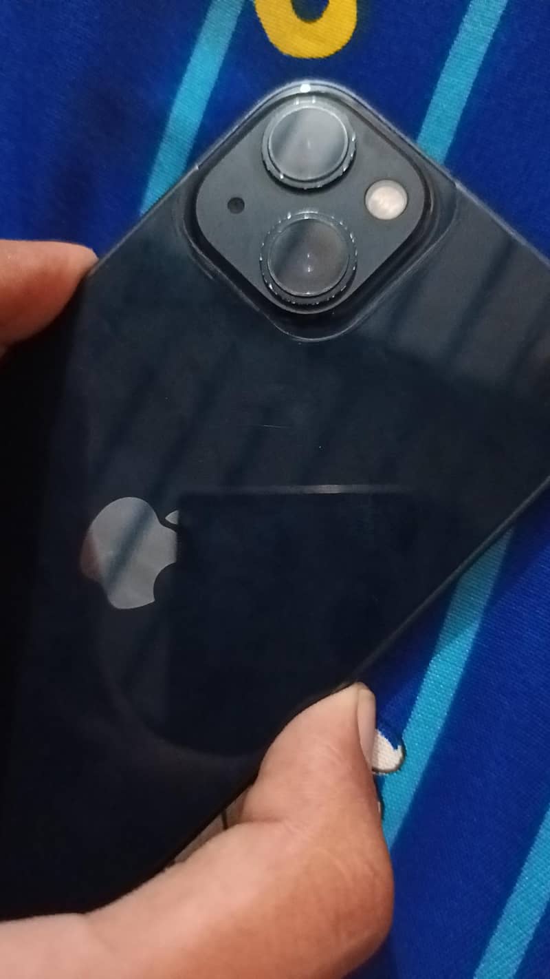 Apple iPhone 13 7