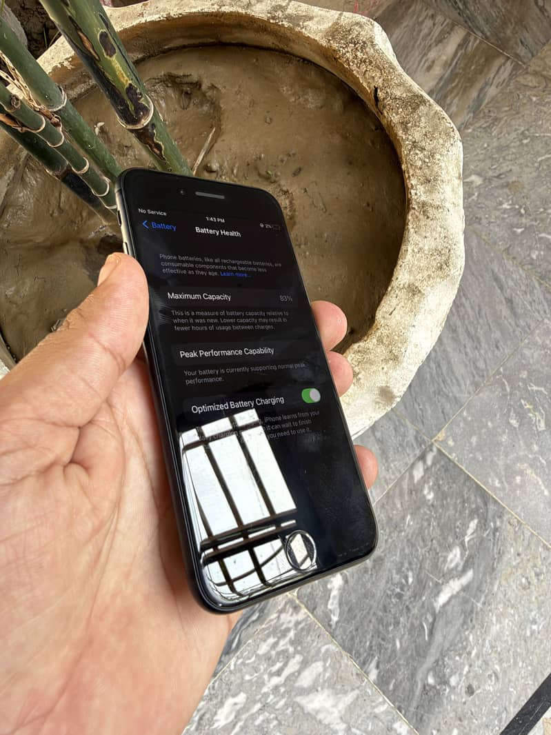 Apple iPhone 7 0