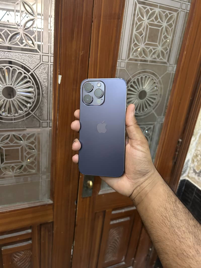 iPhone 14 Pro Max 2