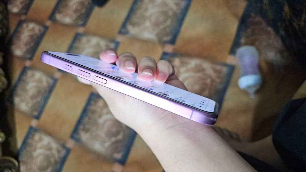Apple iPhone 16 1