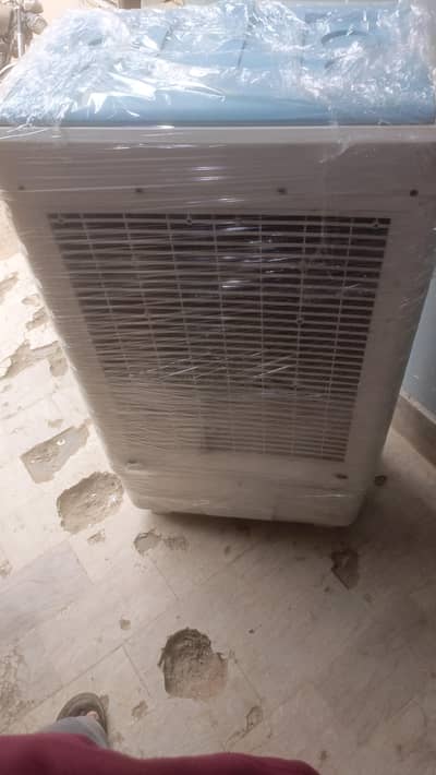 look like a new condition 6 months used