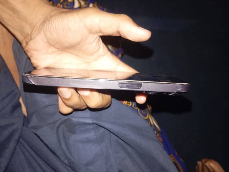 Apple iPhone 14 Pro 4