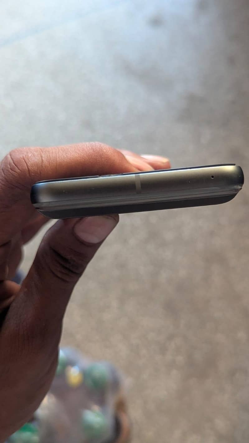 Google Pixel 8 2