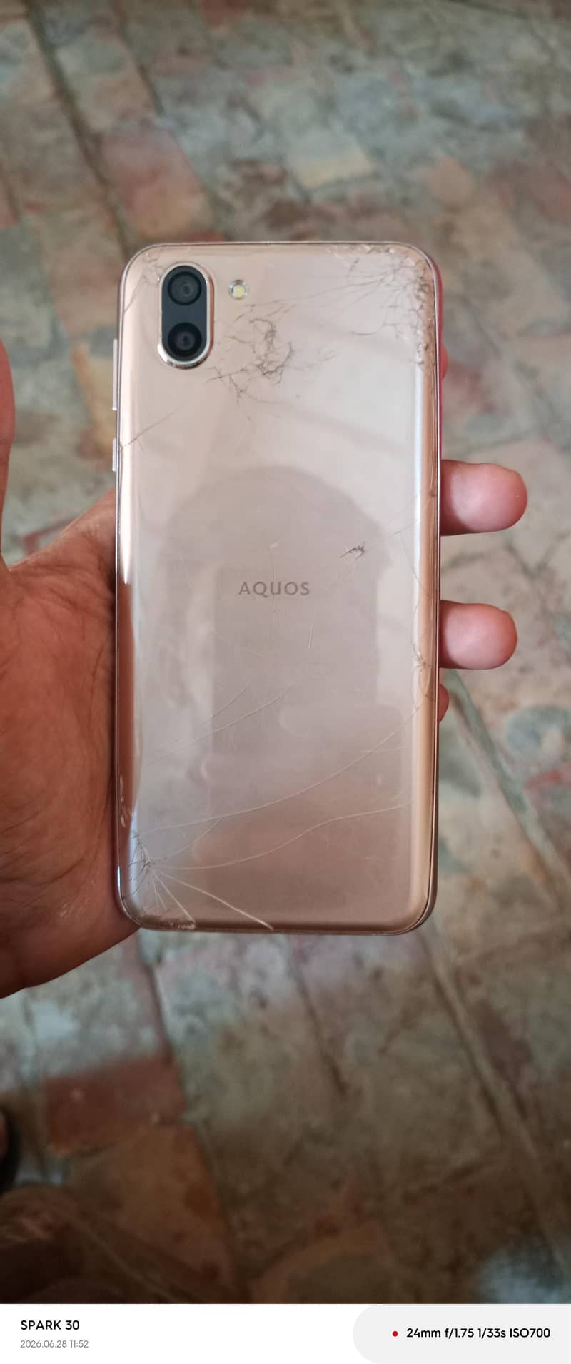 Sharp Aquos R2 1