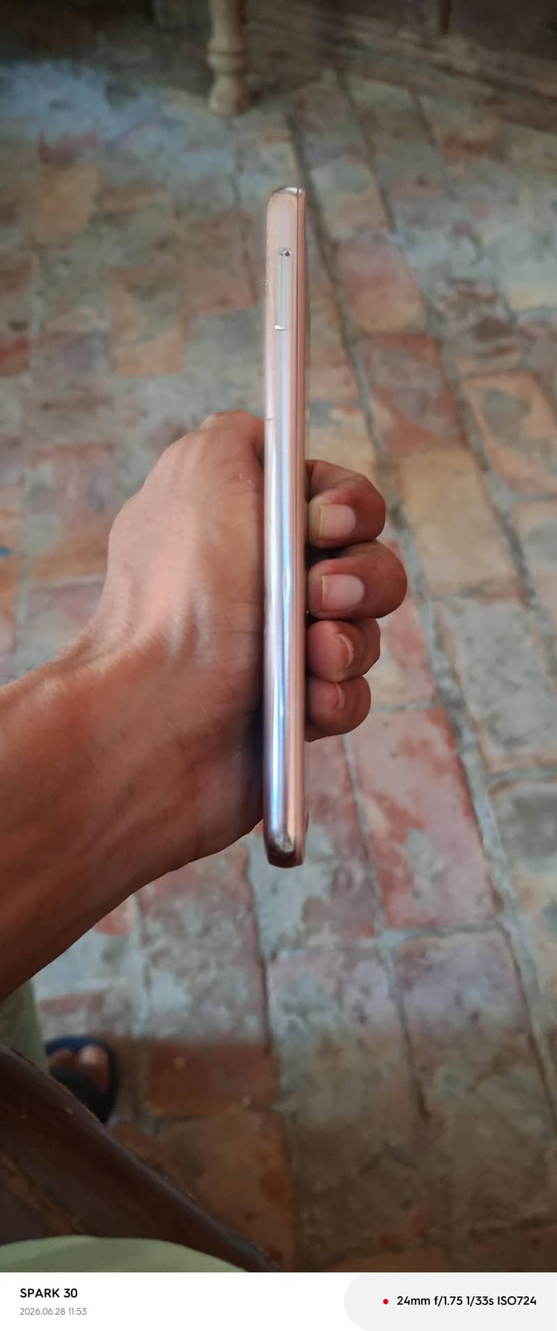 Sharp Aquos R2 3