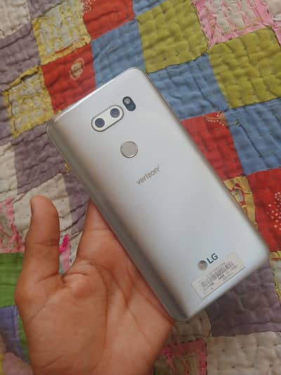 LG V30 thinq