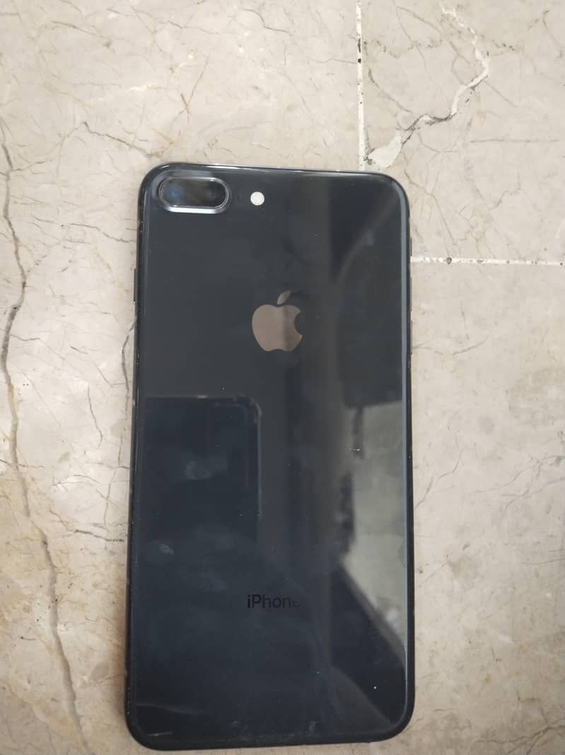 Apple iPhone 8 Plus 1