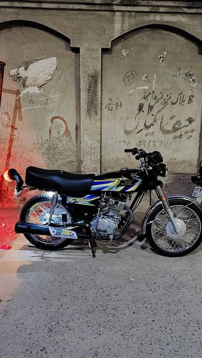 Honda cg 125 2026 model 10.10 ha condition ha shonk ka Lia rkhi ha