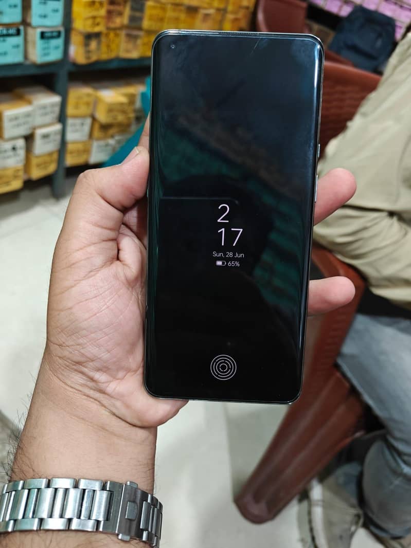 One Plus 9 Pro 4