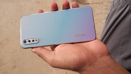 Vivo S1