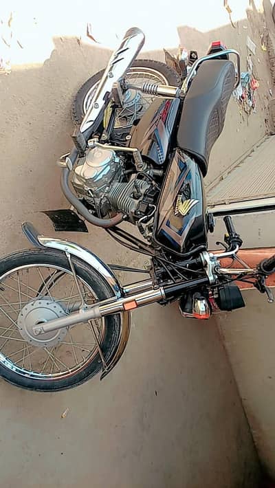 2025 model for sale all dacoment complete bio available