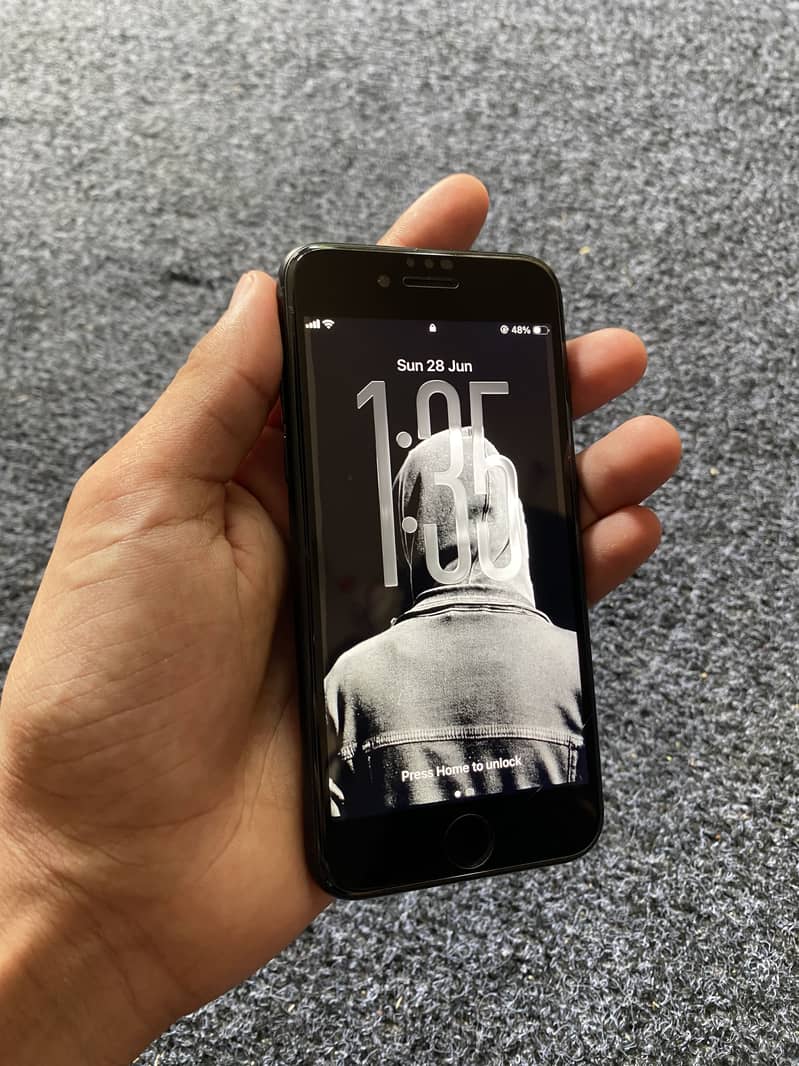 Apple iPhone SE 0