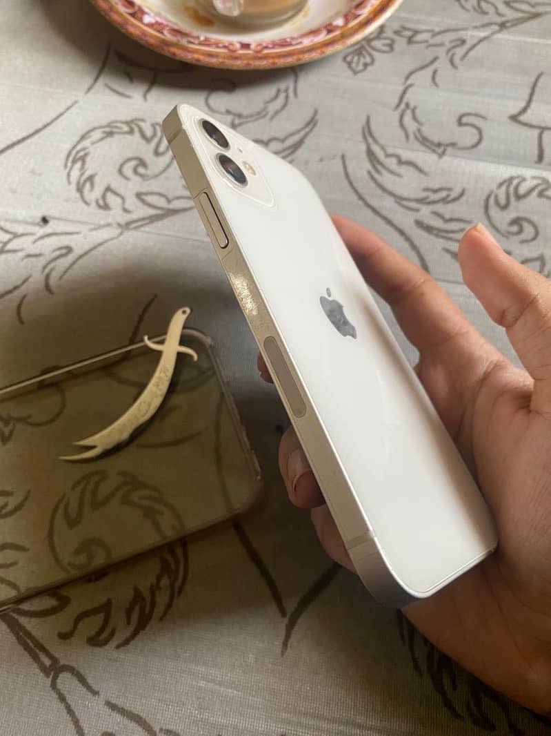 Apple iPhone 12 5