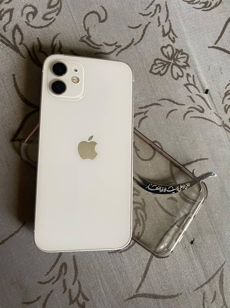 Apple iPhone 12 2