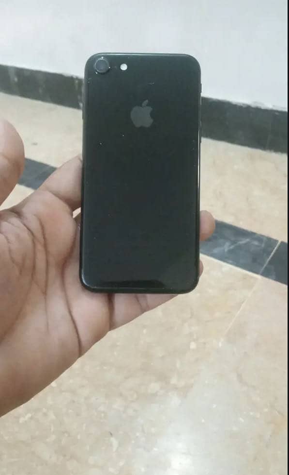 Apple iPhone 7 4