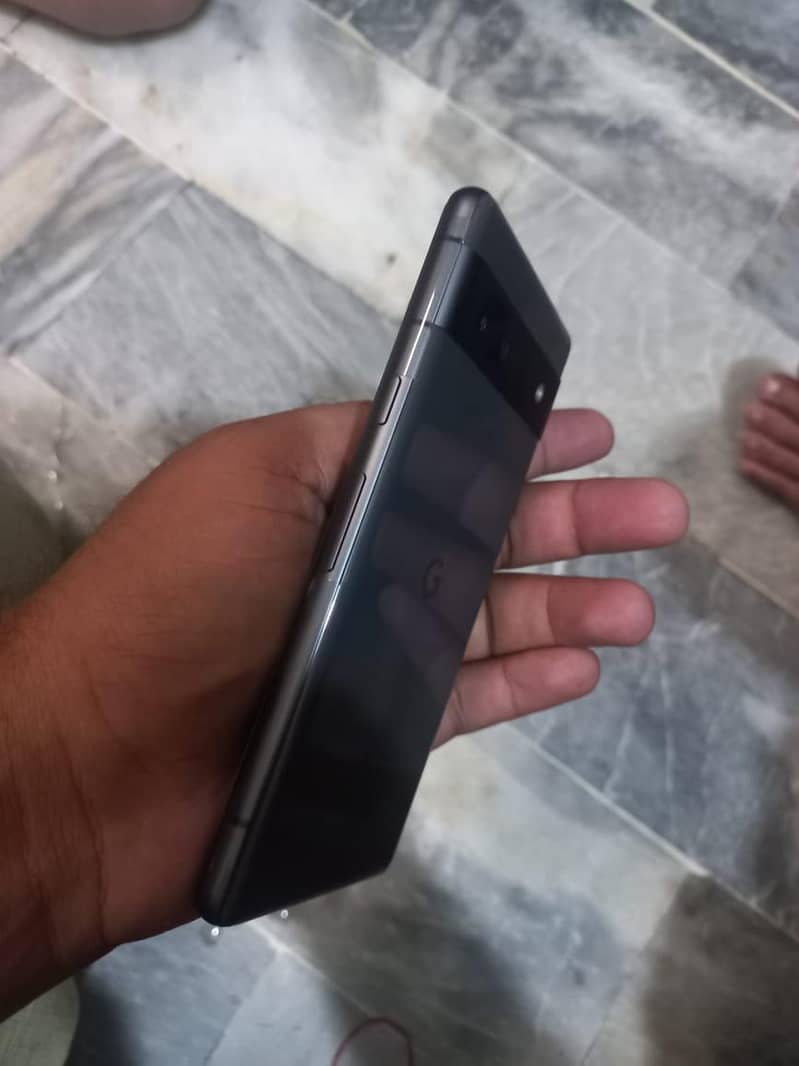 Google Pixel 7a 2