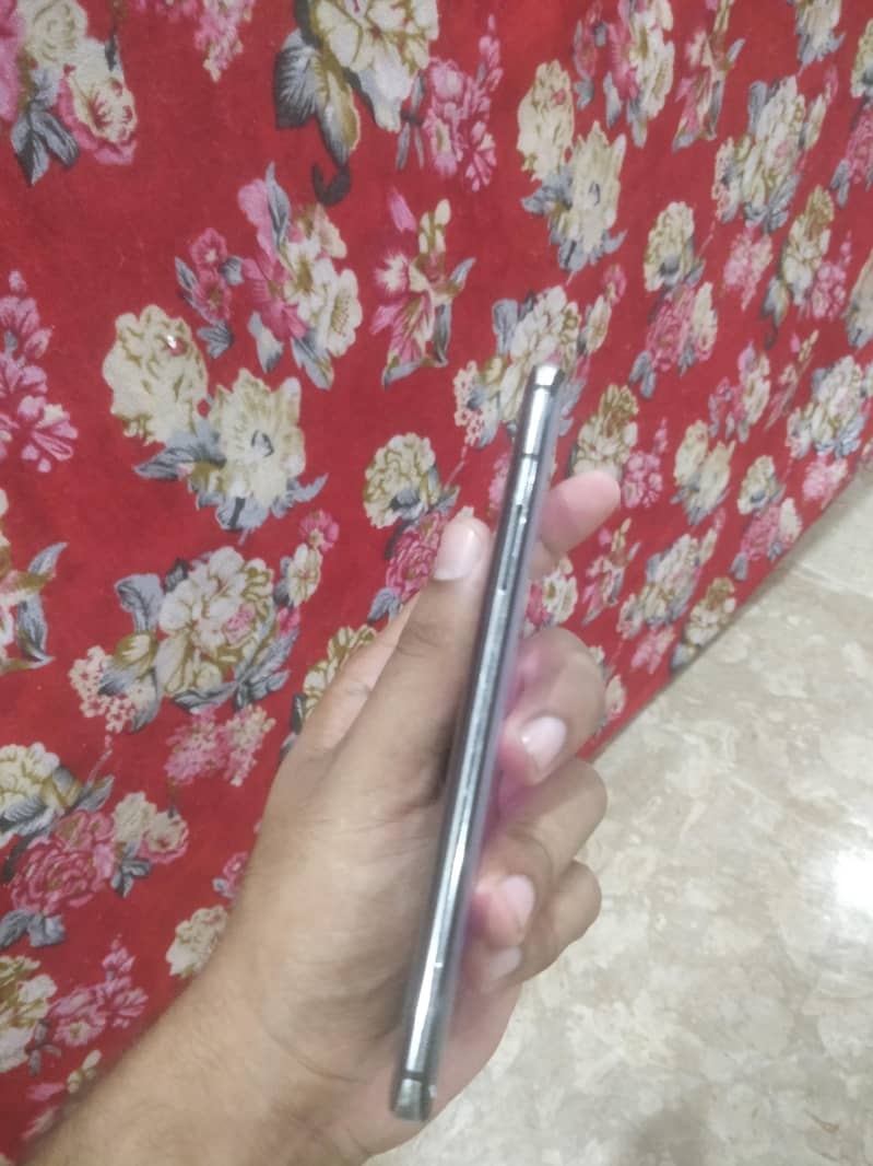 One Plus 7 Pro 3