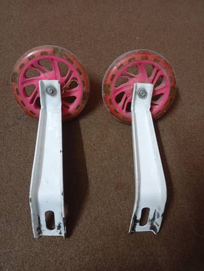baby cycle supporting wheels