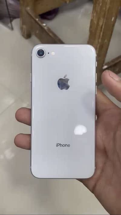 Apple iPhone 8