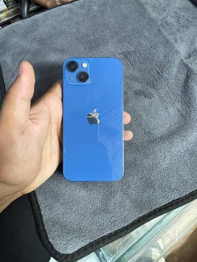Apple iPhone 13
