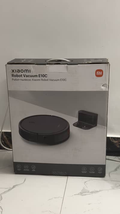 Mi Robot Vacuum Cleaner E10C (almost new)