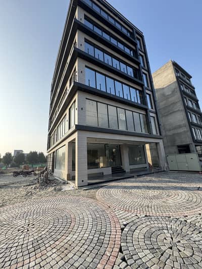 9 Marla corner Commercial floor fOr rent best For IT companies