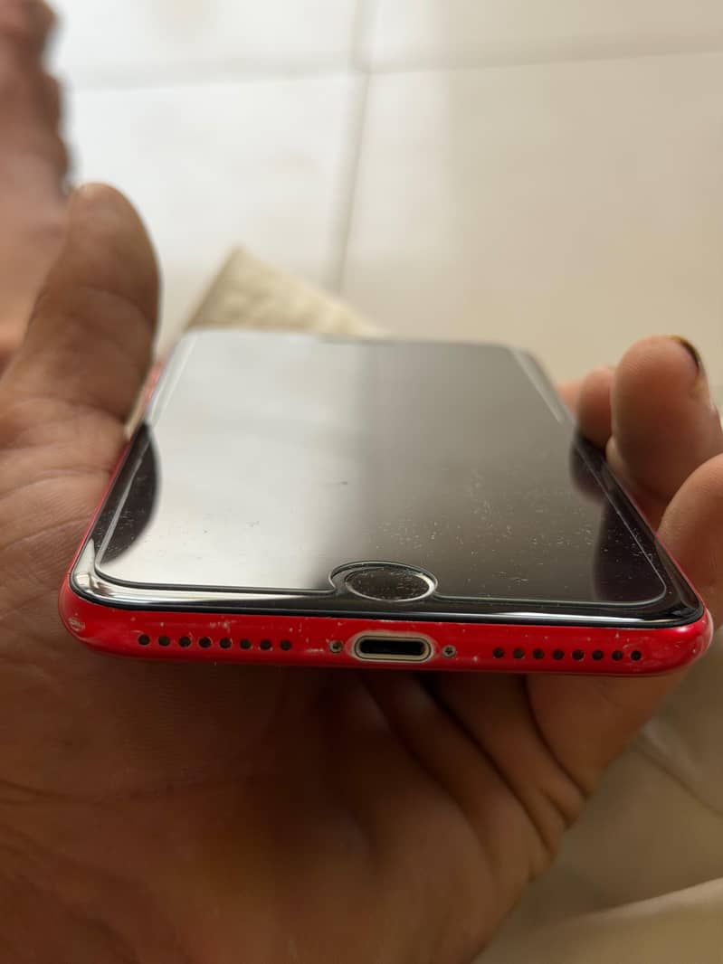 Apple iPhone 8 Plus 1