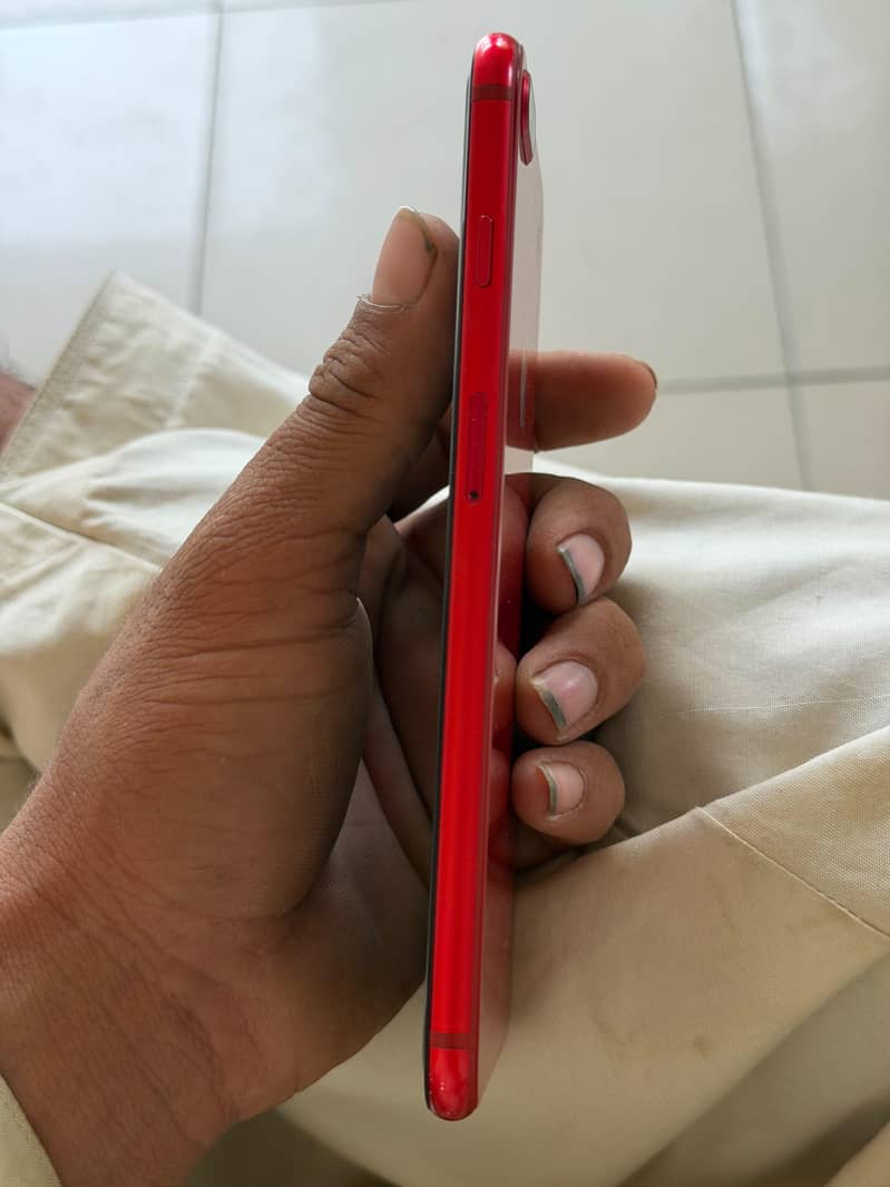 Apple iPhone 8 Plus 4