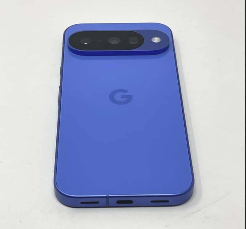 Google Pixel 10 complete box 1