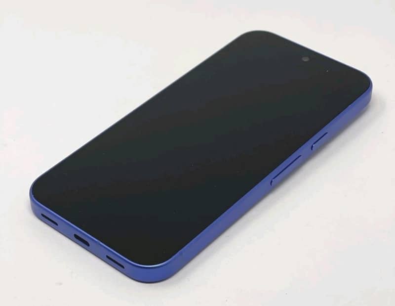 Google Pixel 10 complete box 3