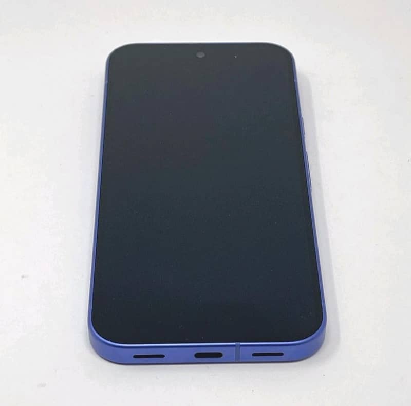 Google Pixel 10 complete box 4