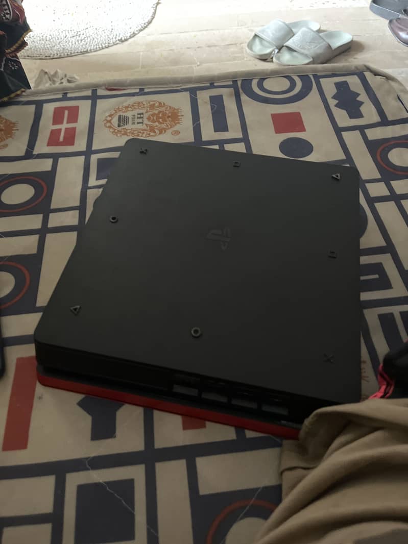 ps4 slim 4