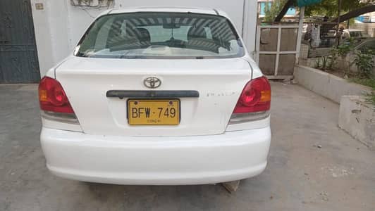 Toyota Platz 2004