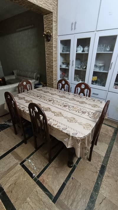 Urgent sale dining table brand new condition