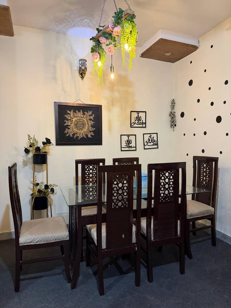 6 seater dining table 1