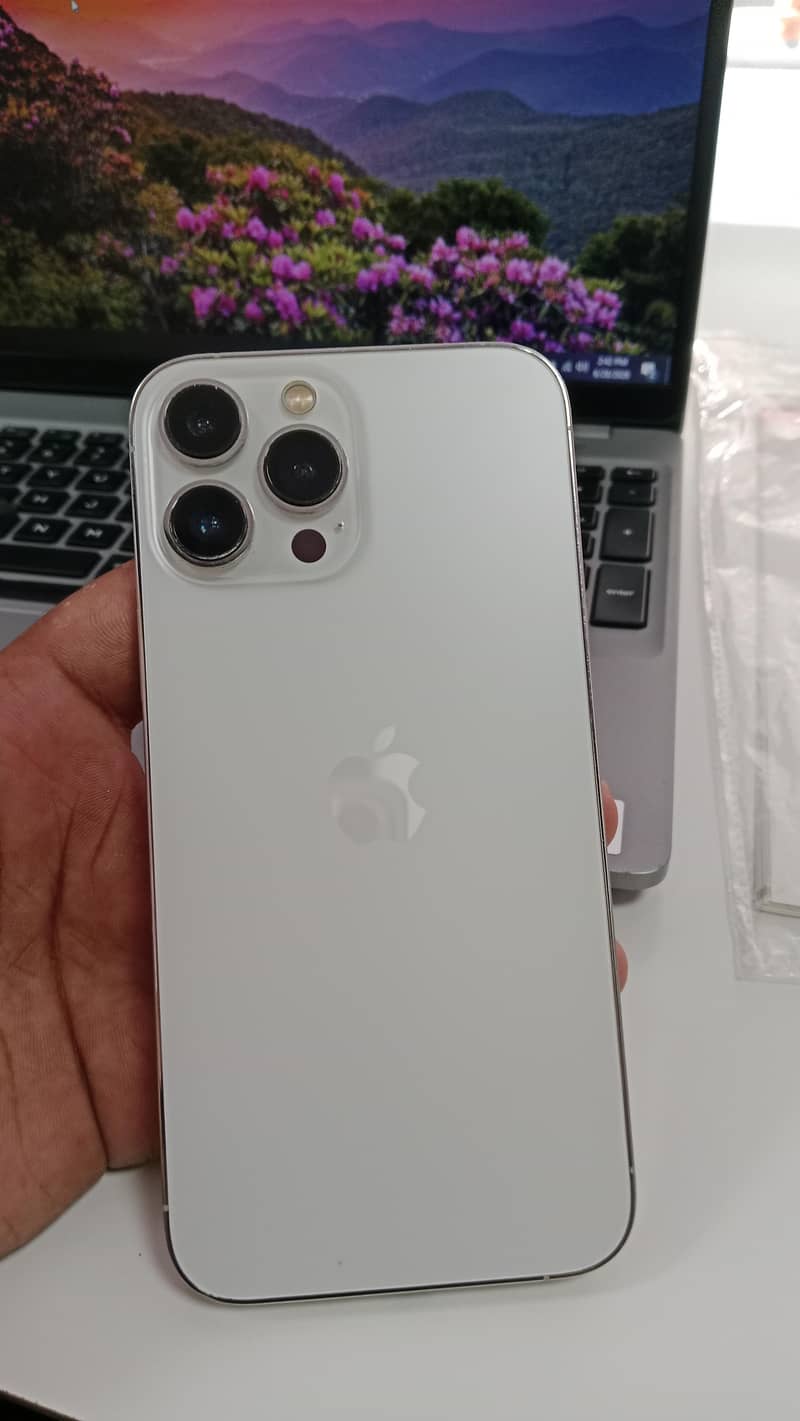 Apple iPhone 13 Pro Max 0