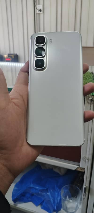 Infinix Hot 60 Pro+